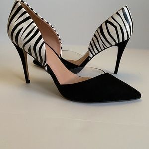 NWT Mix no.6 Black/White Pumps